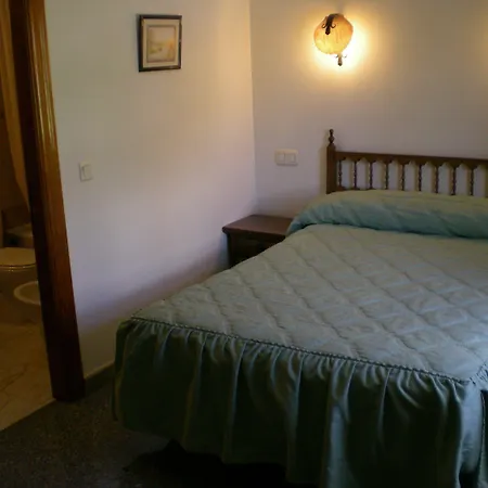 Puerta Romeros Hotel 2*