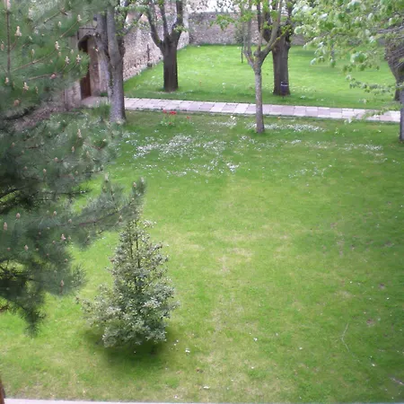 Puerta Romeros Hotel