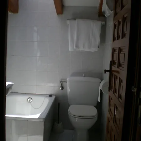 Puerta Romeros Hotell Burgo