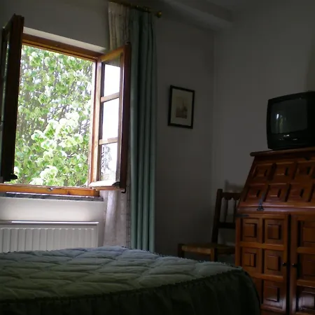 Hotel Puerta Romeros Burgo