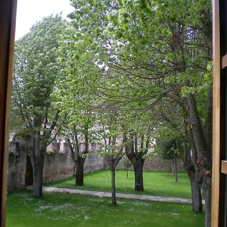 Hotel Puerta Romeros 2*