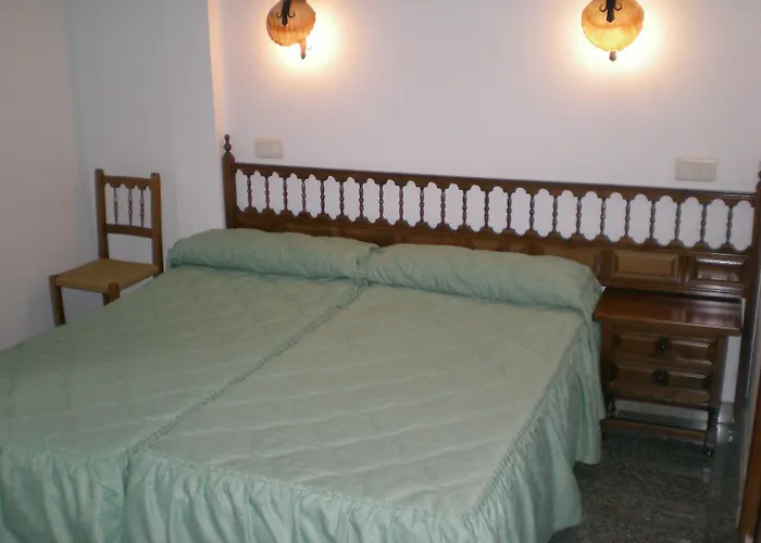 Hotel Puerta Romeros Burgo