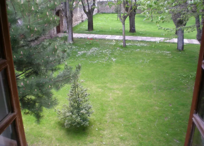 Puerta Romeros Hotel