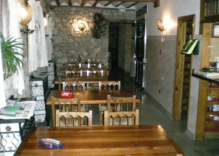 Hotel Puerta Romeros