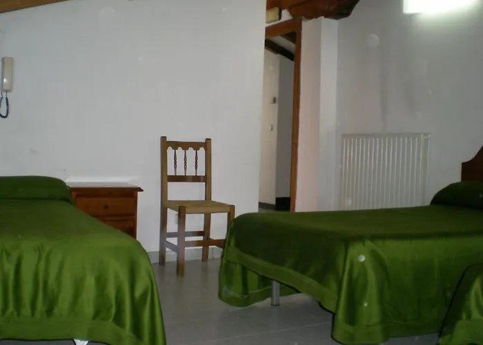 Hotel Puerta Romeros