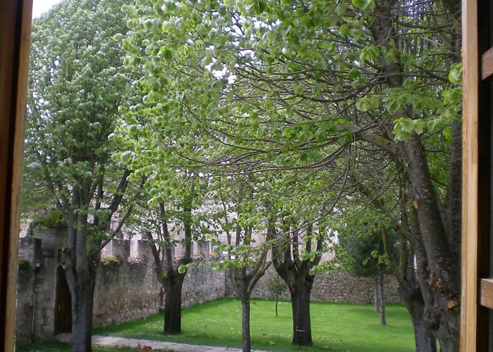 Hotel Puerta Romeros 2*